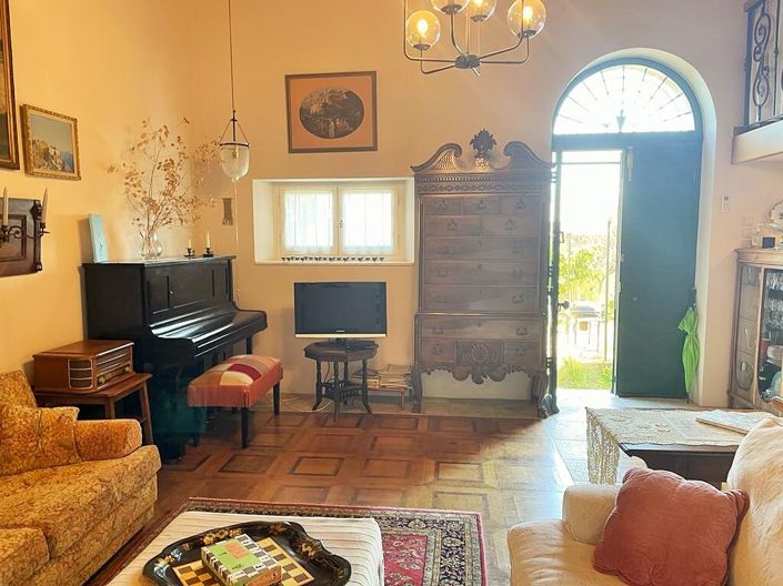 Image No.11-Villa for sale