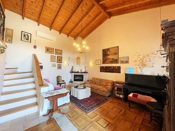 Image No.5-Villa for sale