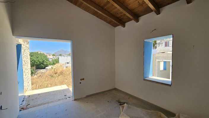 Image No.16-4 Bed Maisonette for sale