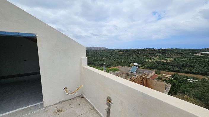 Image No.11-4 Bed Maisonette for sale