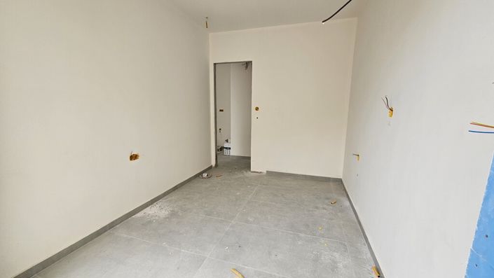 Image No.15-4 Bed Maisonette for sale