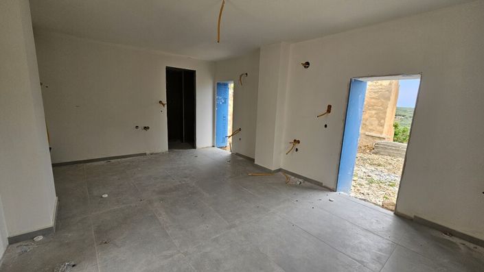 Image No.19-4 Bed Maisonette for sale