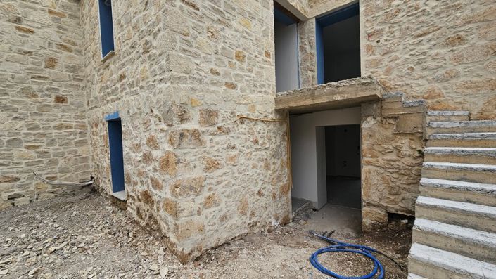 Image No.22-4 Bed Maisonette for sale