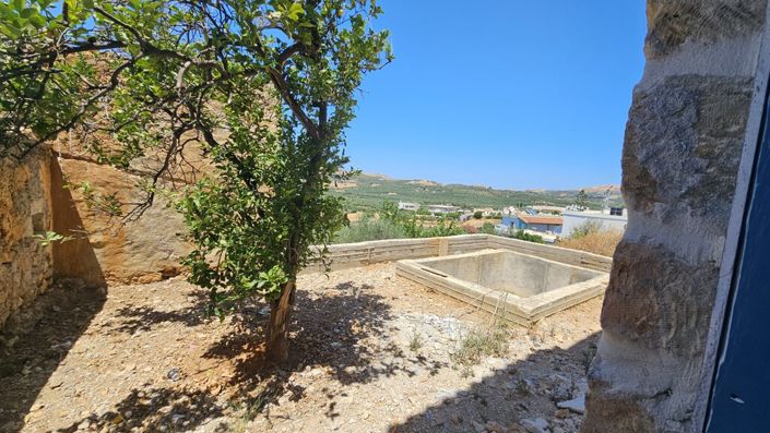 Image No.8-4 Bed Maisonette for sale