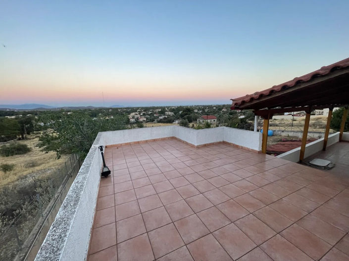 Image No.2-5 Bed Property for sale