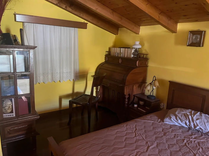 Image No.8-5 Bed Property for sale