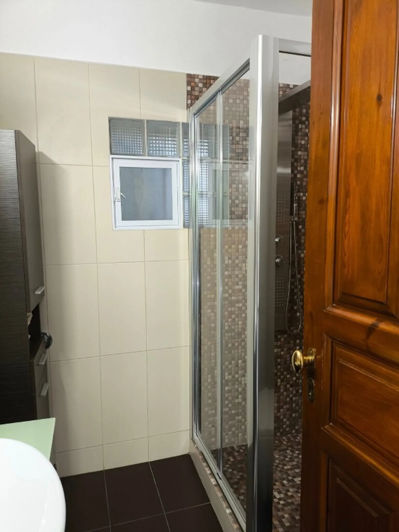 Image No.17-3 Bed Property for sale
