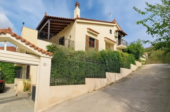 Image No.4-3 Bed Property for sale