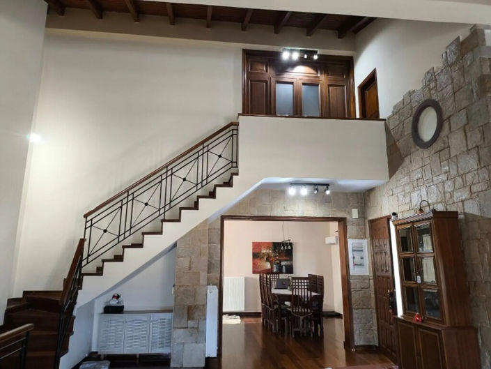 Image No.8-3 Bed Property for sale