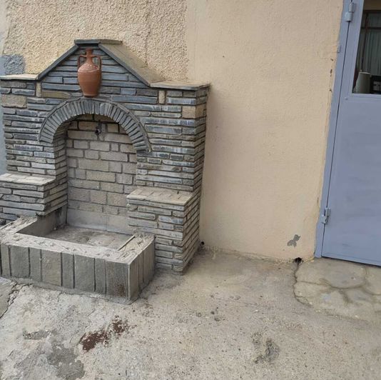 Image No.10-3 Bed Property for sale
