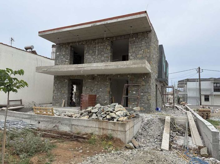 Image No.13-2 Bed Maisonette for sale