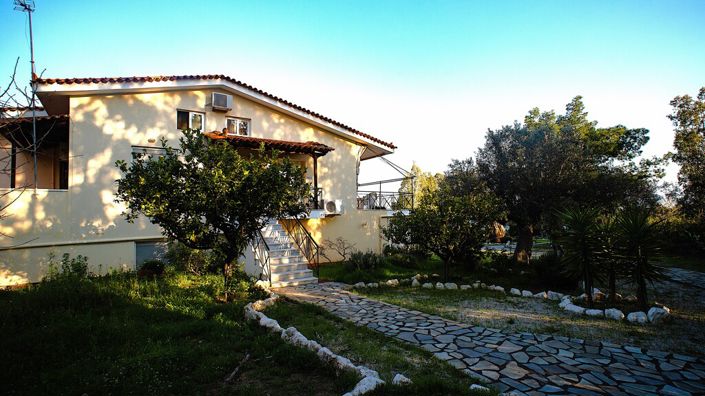 Image No.17-13 Bed Villa for sale