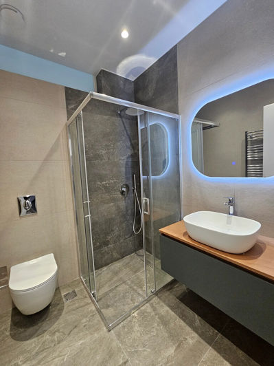 Image No.18-3 Bed Property for sale