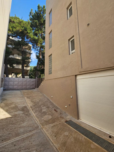 Image No.24-3 Bed Property for sale
