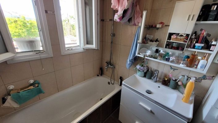 Image No.21-2 Bed Flat for sale