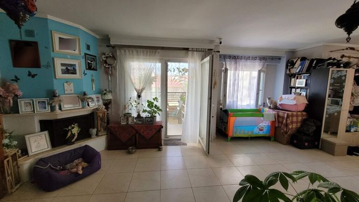 Image No.6-2 Bed Flat for sale