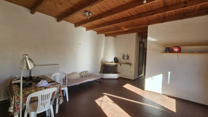 Image No.10-3 Bed Property for sale