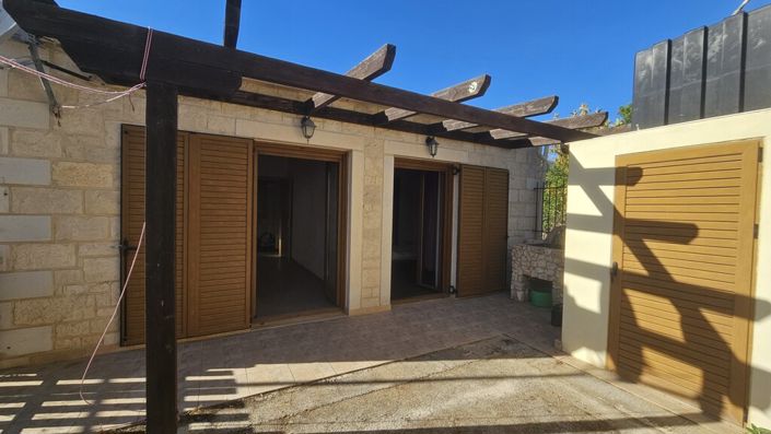 Image No.17-3 Bed Property for sale