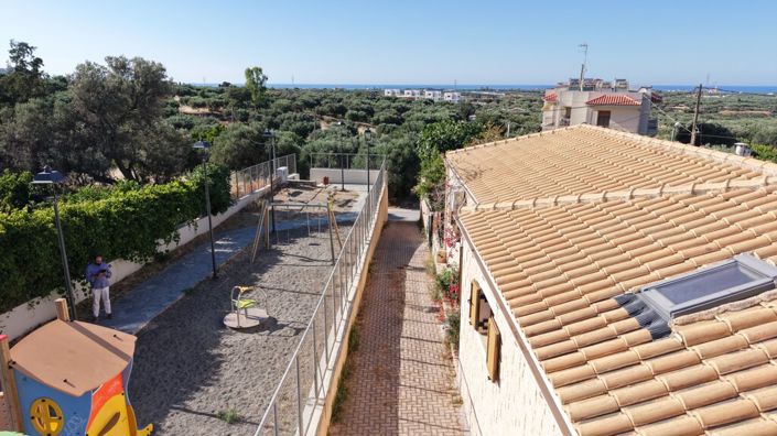 Image No.24-3 Bed Property for sale
