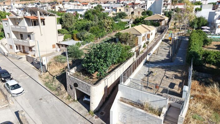 Image No.27-3 Bed Property for sale