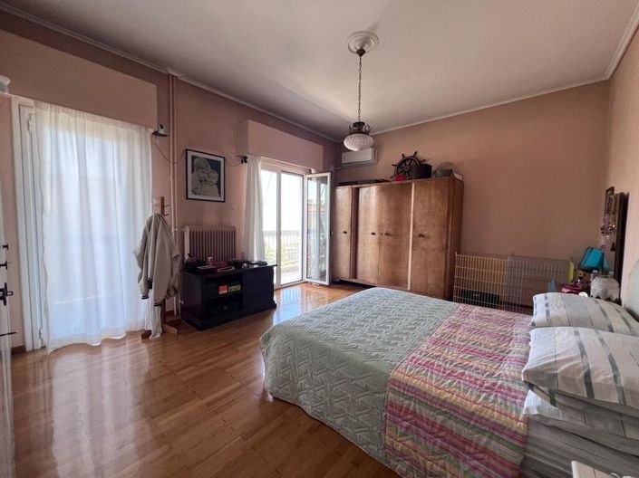 Image No.14-3 Bed Flat for sale