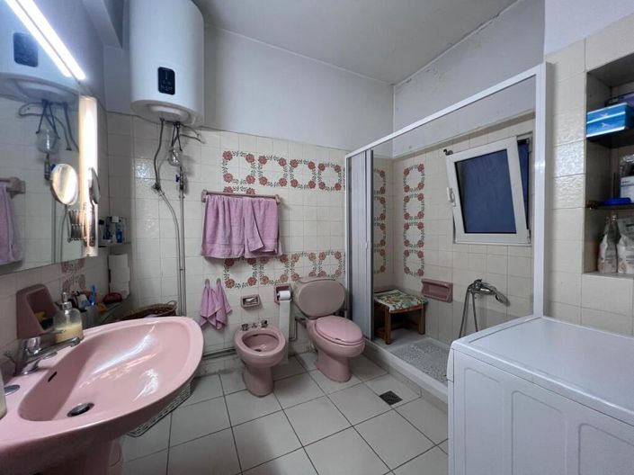 Image No.17-3 Bed Flat for sale