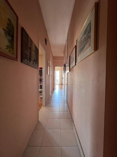 Image No.19-3 Bed Flat for sale