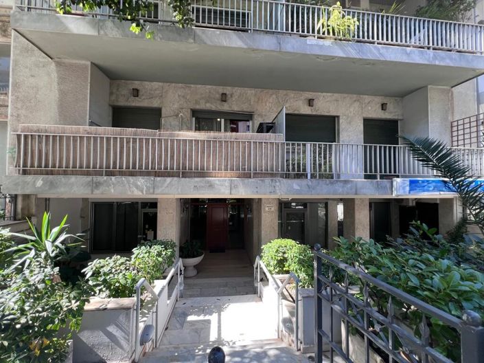Image No.22-3 Bed Flat for sale
