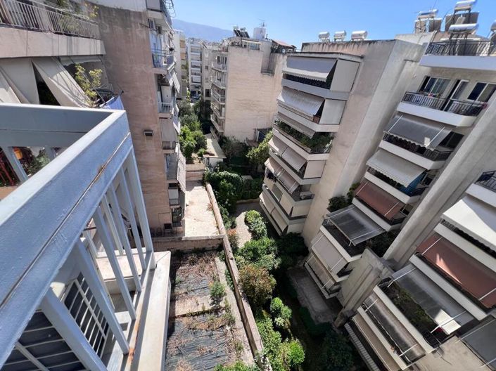 Image No.29-3 Bed Flat for sale