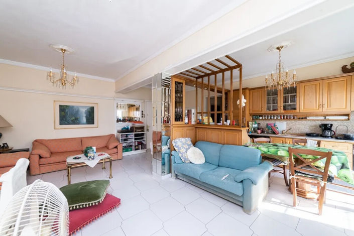 Image No.7-3 Bed Flat for sale