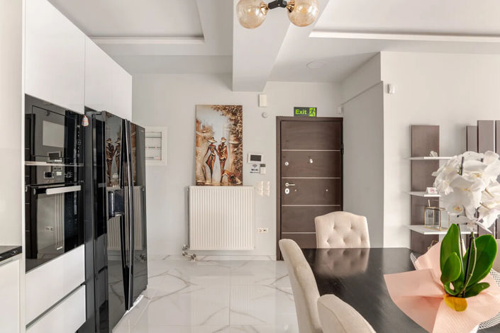 Image No.10-2 Bed Flat for sale