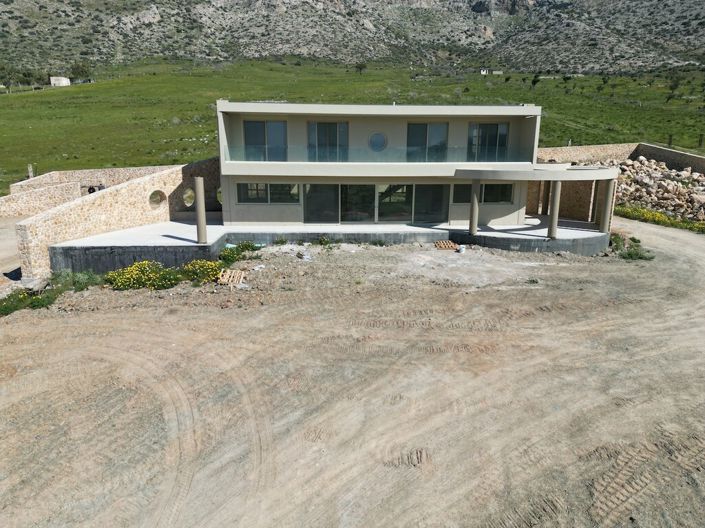 Image No.5-8 Bed Villa for sale