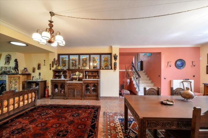 Image No.11-Villa for sale