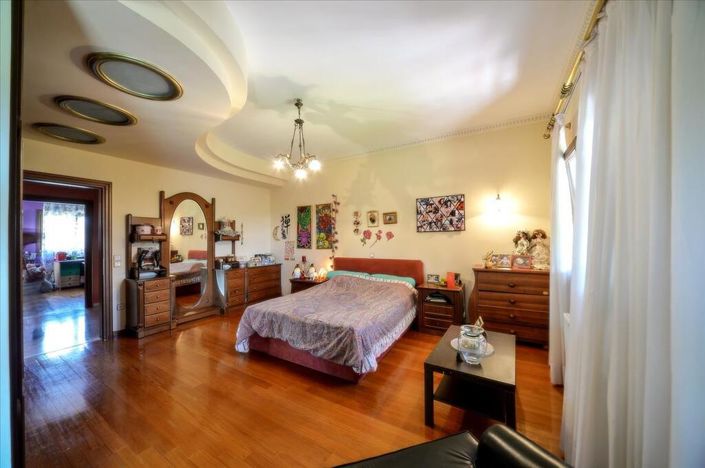Image No.16-Villa for sale
