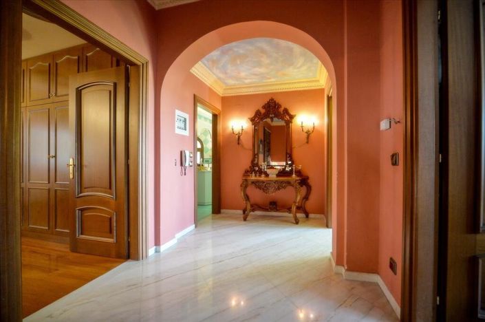 Image No.17-Villa for sale