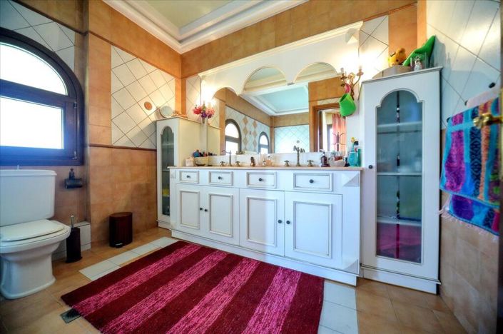 Image No.25-Villa for sale