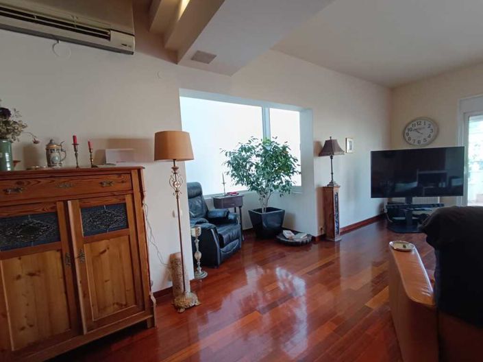 Image No.12-4 Bed Flat for sale