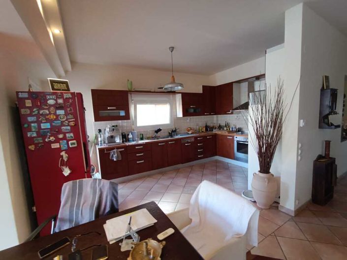 Image No.27-6 Bed Property for sale