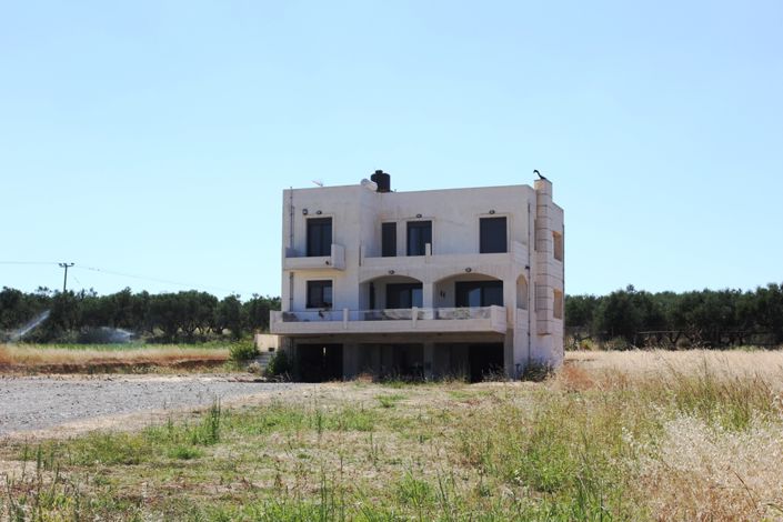 Image No.15-5 Bed Property for sale