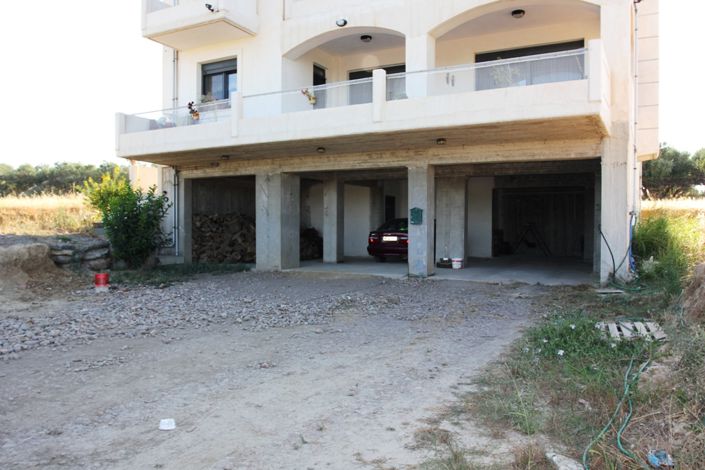 Image No.2-5 Bed Property for sale