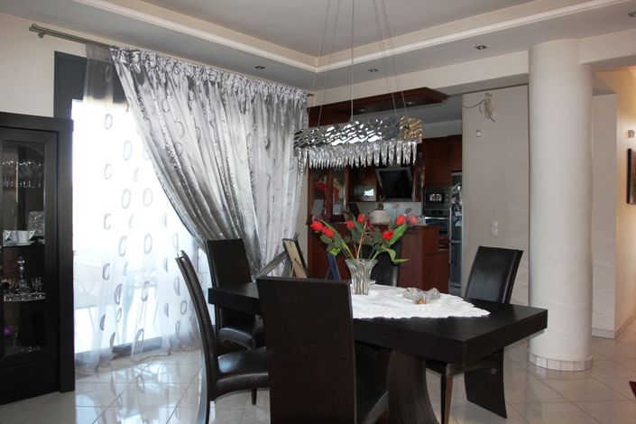 Image No.6-5 Bed Property for sale