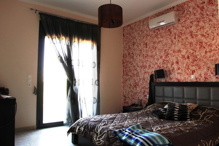 Image No.9-5 Bed Property for sale