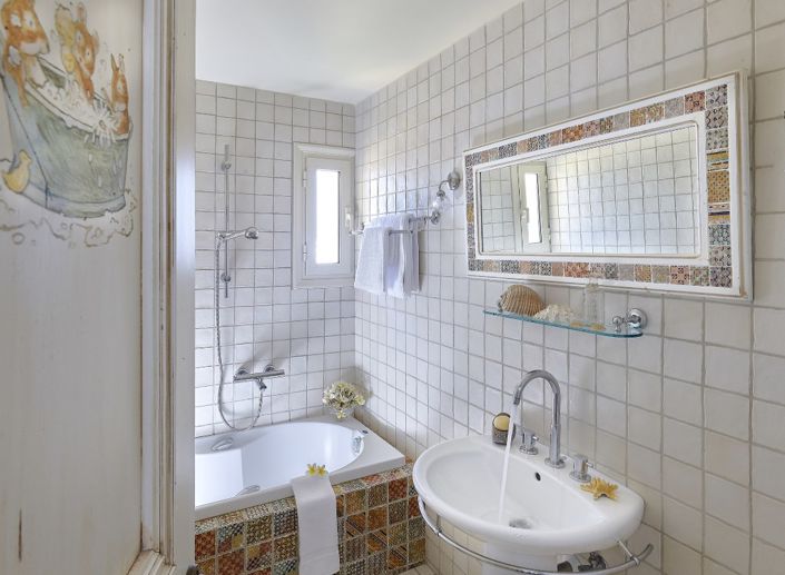 Image No.23-8 Bed Villa for sale
