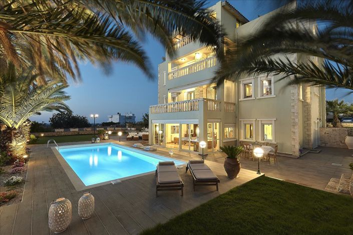 Image No.3-8 Bed Villa for sale