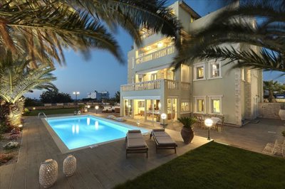 Photo 3 - Villa 590 m² in Crete
