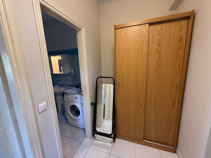 Image No.11-2 Bed Flat for sale