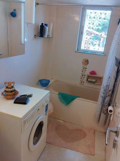 Image No.10-2 Bed Flat for sale