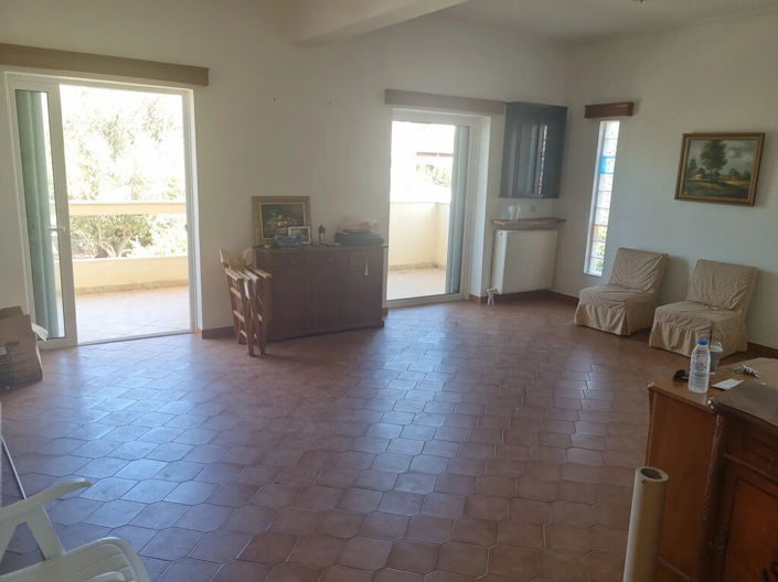 Image No.3-5 Bed Property for sale