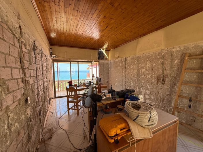 Image No.16-8 Bed Property for sale