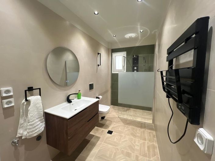 Image No.11-1 Bed Flat for sale